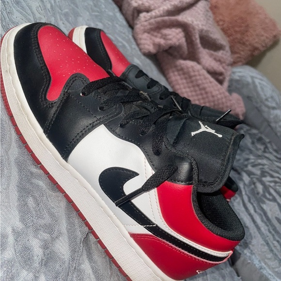 Air Jordan 1 low - Picture 1 of 3
